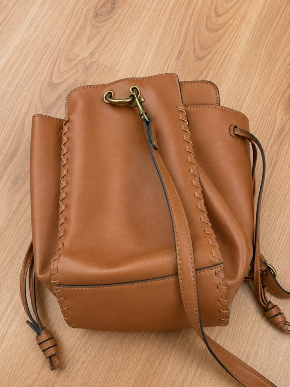 Universal Thread Cognac Brown Bucket Bag Crossbody Purse